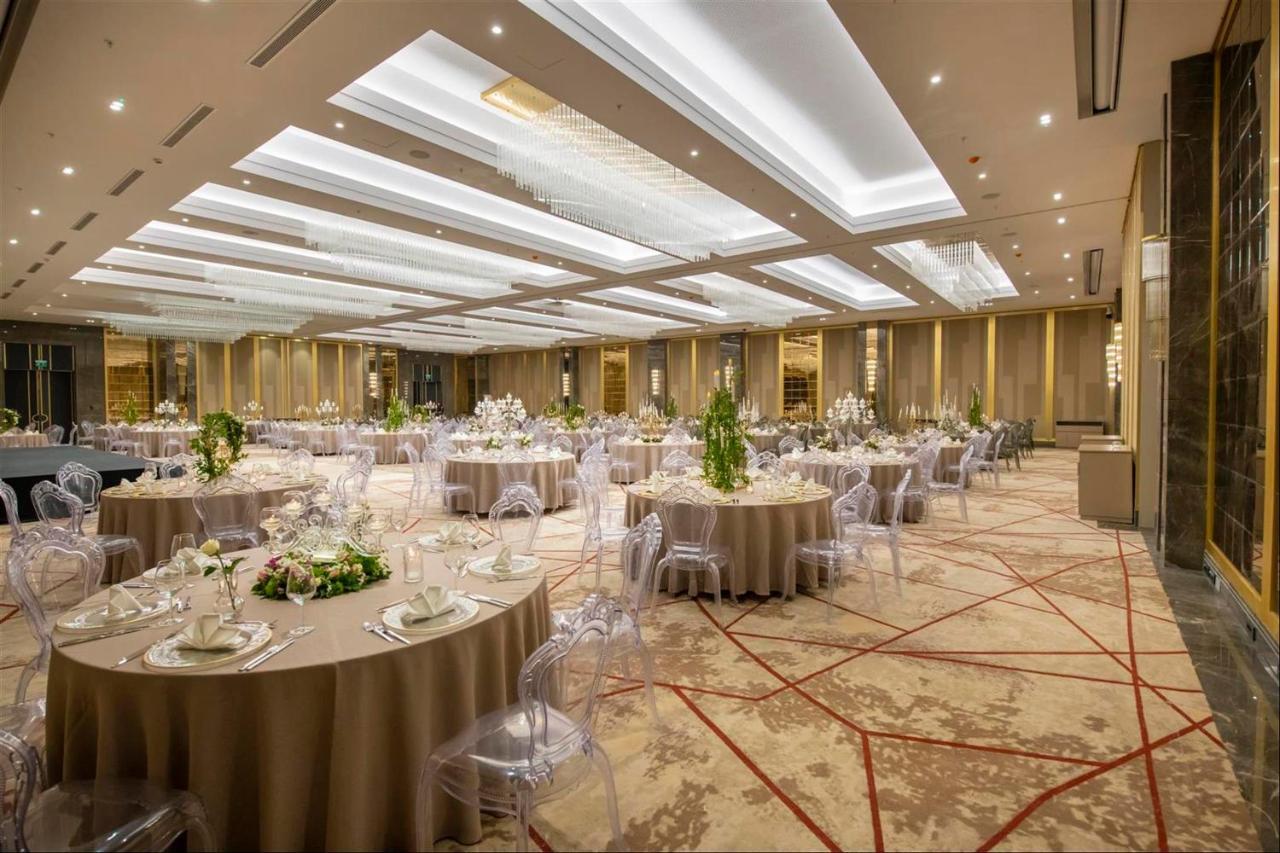Crowne Plaza Ankara By Ihg Hotel Екстериор снимка
