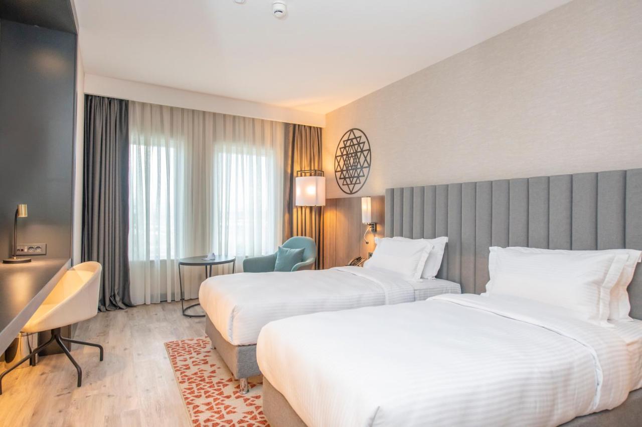 Crowne Plaza Ankara By Ihg Hotel Екстериор снимка
