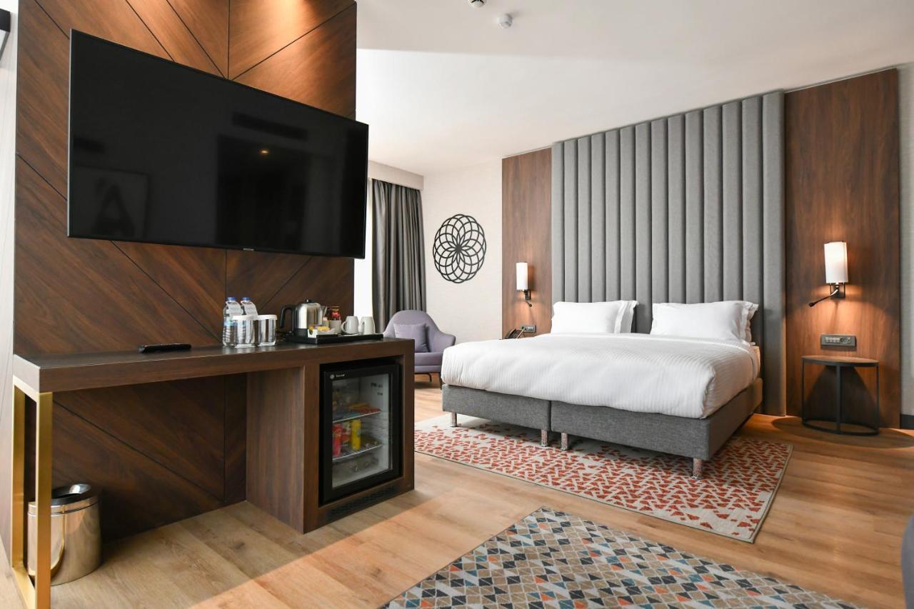 Crowne Plaza Ankara By Ihg Hotel Екстериор снимка