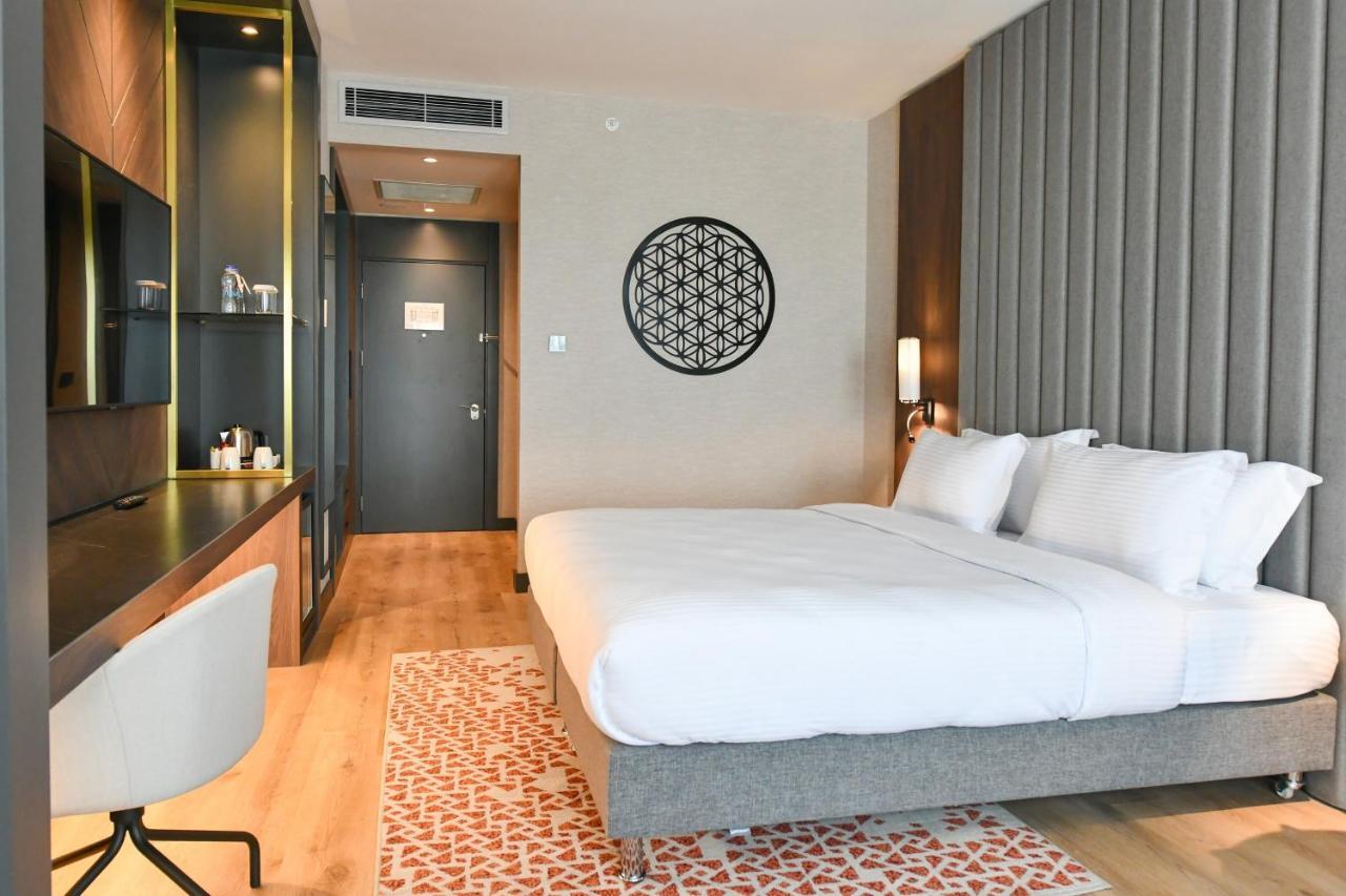 Crowne Plaza Ankara By Ihg Hotel Екстериор снимка