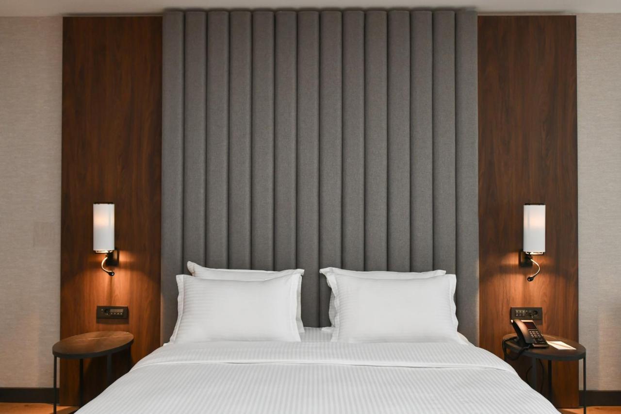 Crowne Plaza Ankara By Ihg Hotel Екстериор снимка