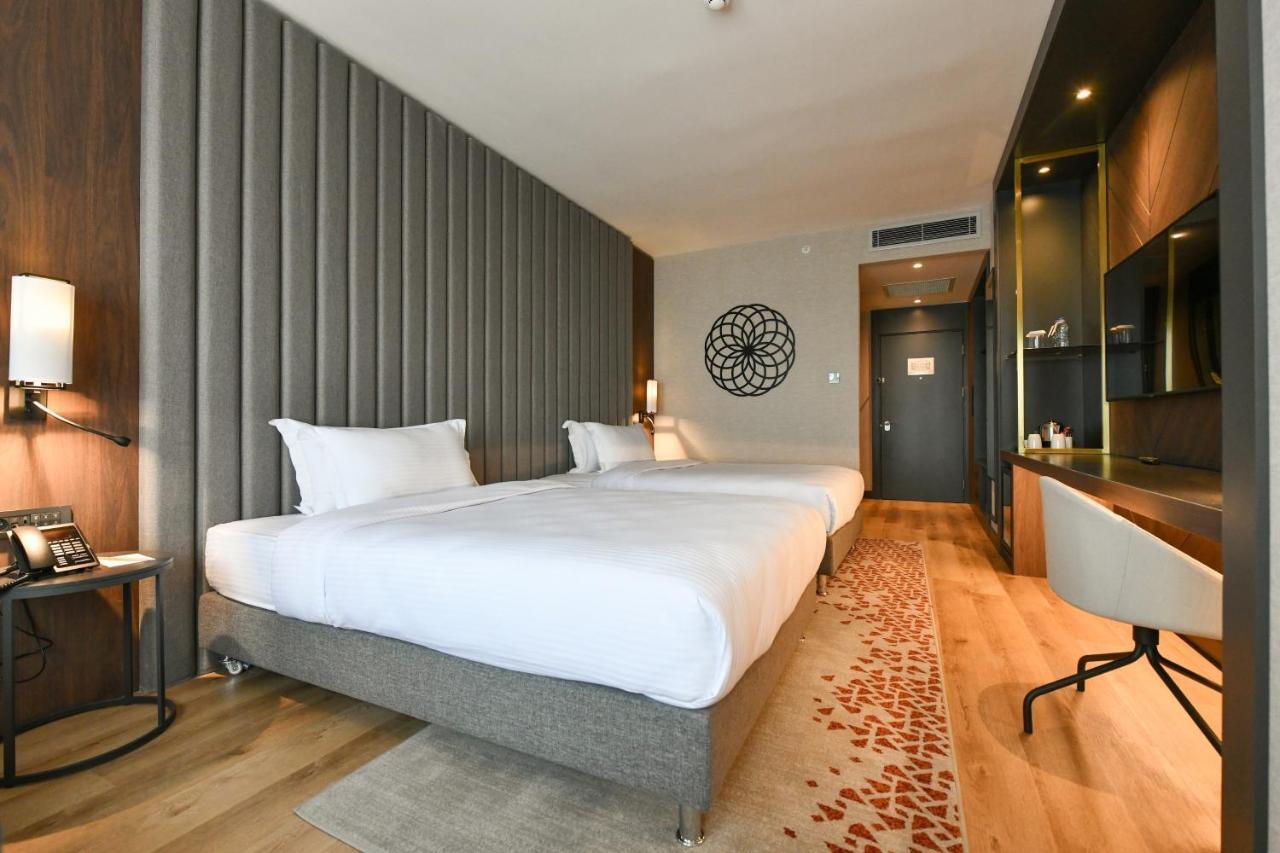 Crowne Plaza Ankara By Ihg Hotel Екстериор снимка