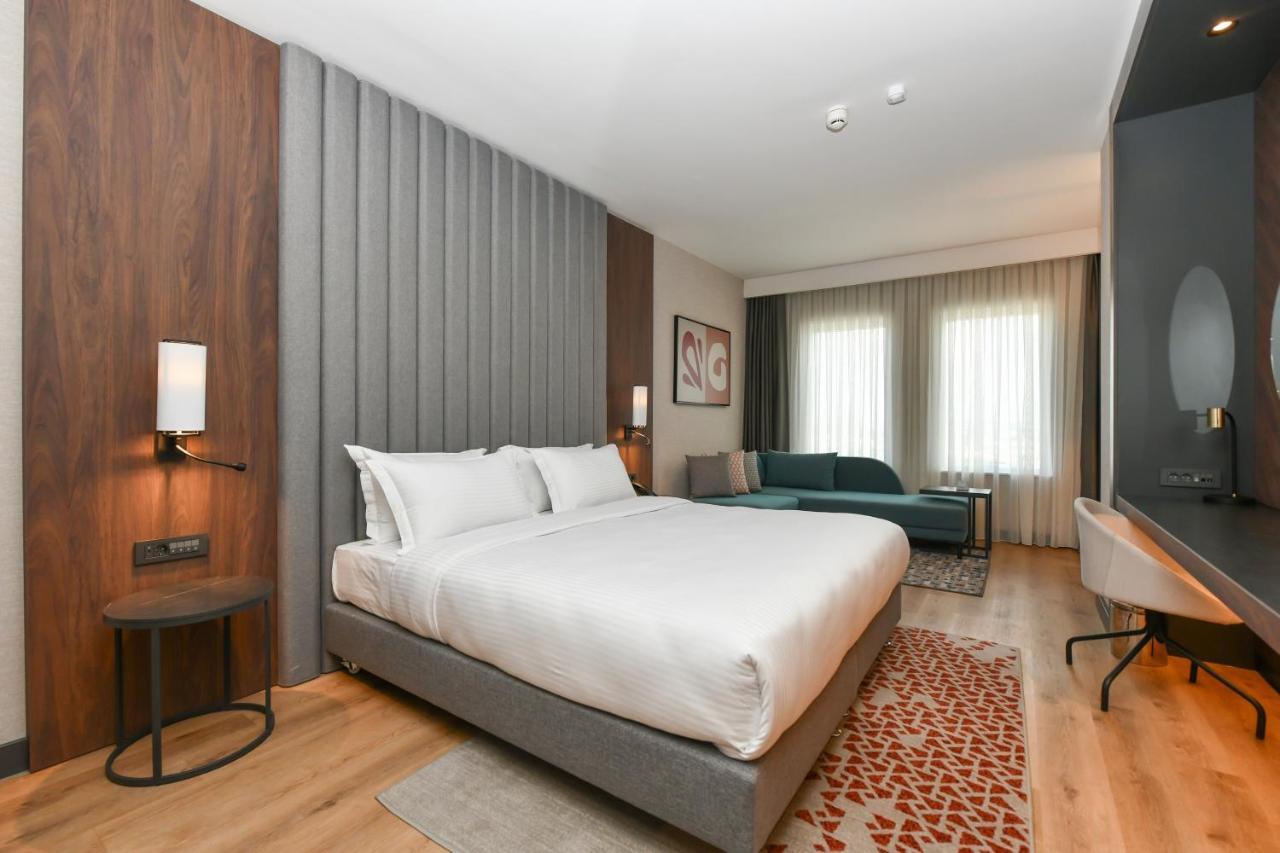 Crowne Plaza Ankara By Ihg Hotel Екстериор снимка