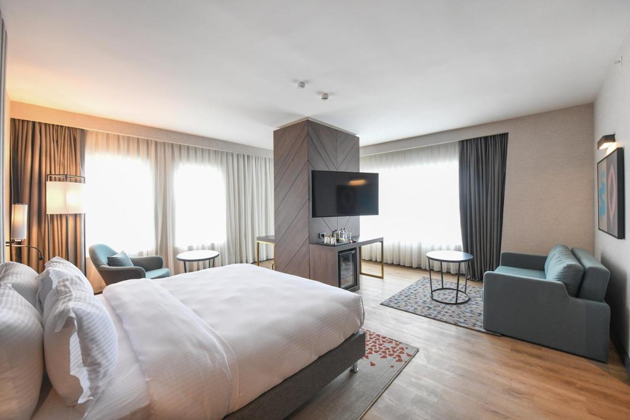 Crowne Plaza Ankara By Ihg Hotel Екстериор снимка